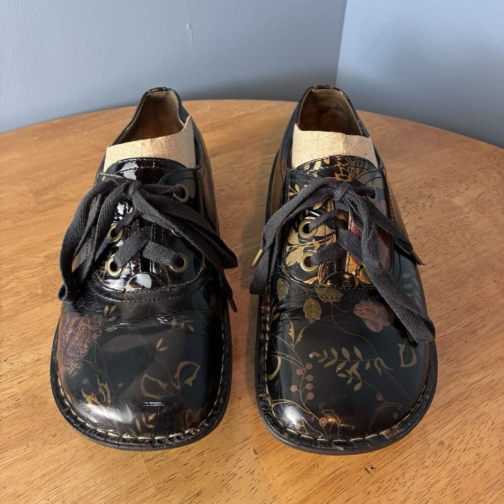 Women’s Alegria Abbi Black patent leather lace-up shoes floral Size 40 US 9.5-10